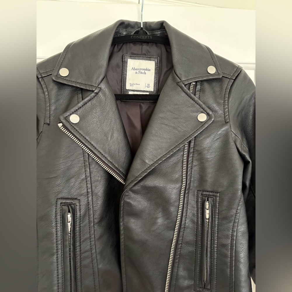 Abercrombie & Fitch Vegan Leather Moto Jacket - Black - Picture 3 of 7